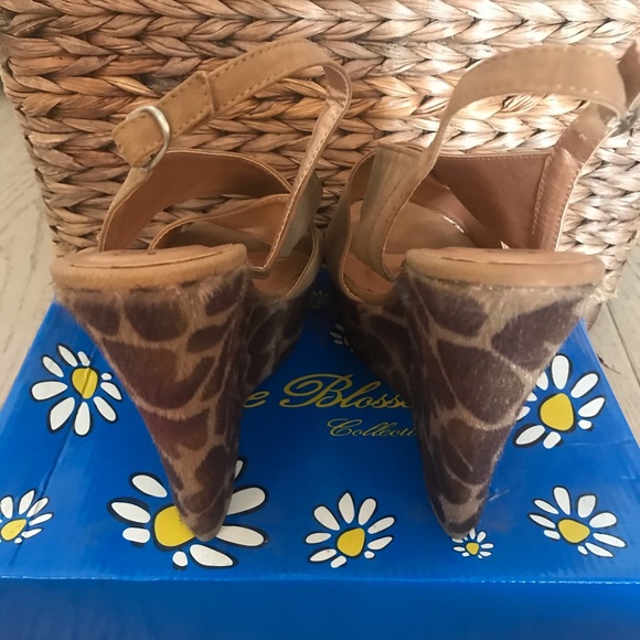 Animal Print wedge heel - Picture 3 of 5